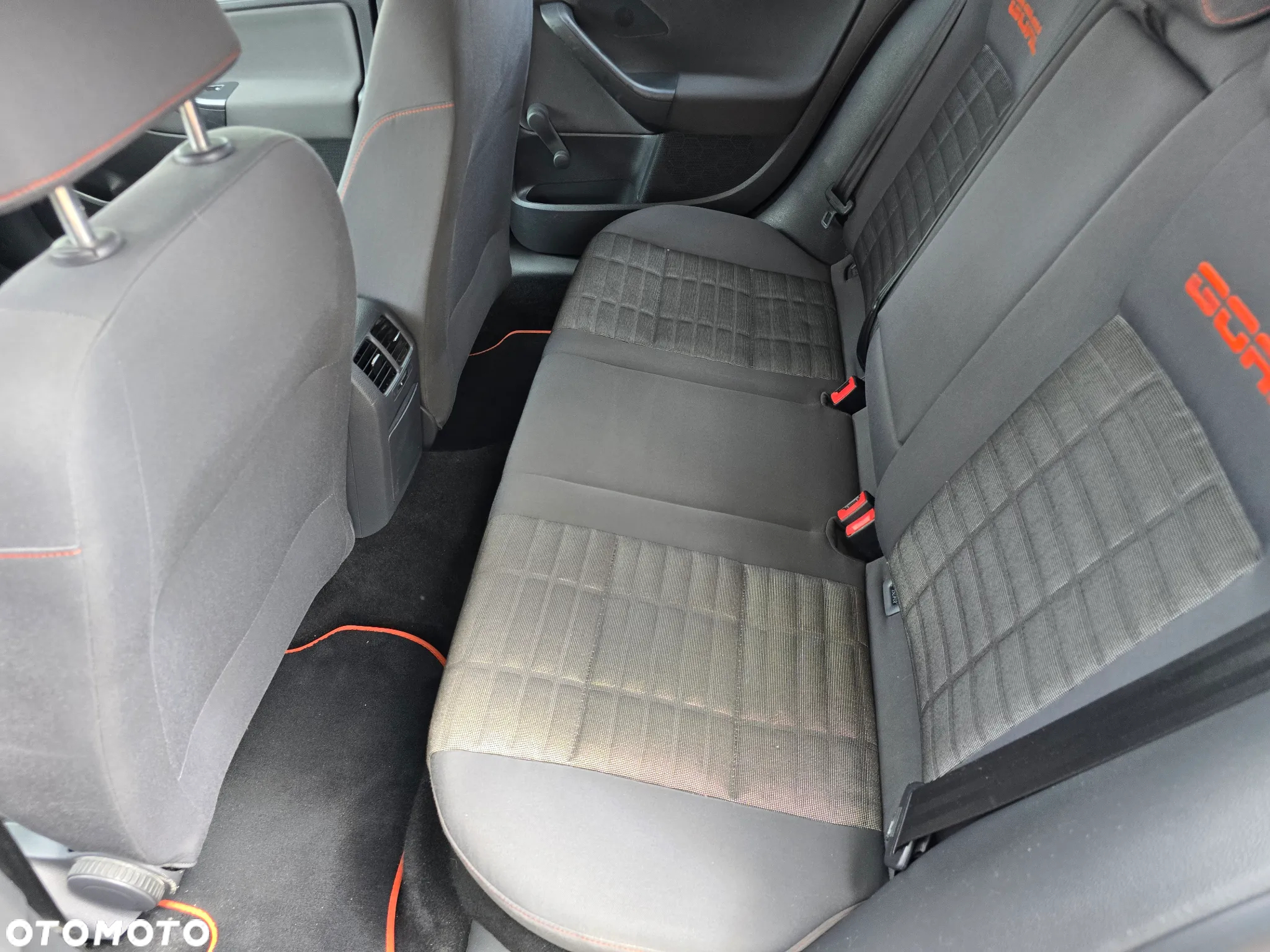 Volkswagen Golf 1.6 FSI Goal - 13