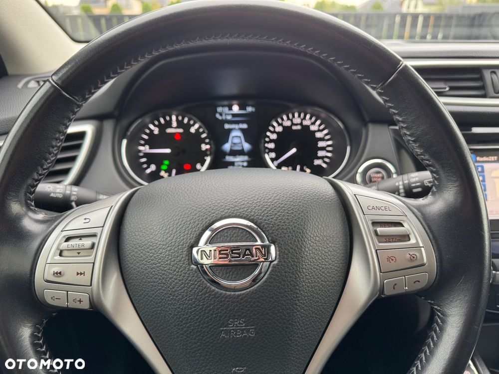 Nissan Qashqai 1.6 DCi TEKNA+ - 26