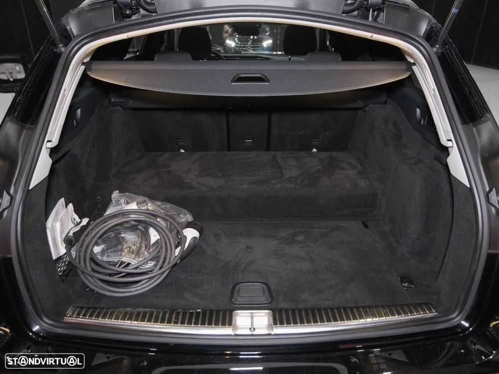 Mercedes-Benz E 300 de Avantgarde 4Matic - 28