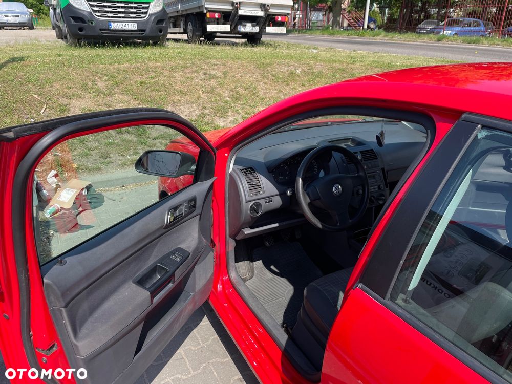 Volkswagen Polo 1.4 16V Comfortline - 18