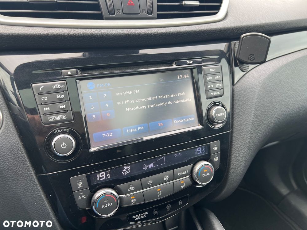 Nissan Qashqai 1.6 dCi Xtronic TEKNA+ - 19