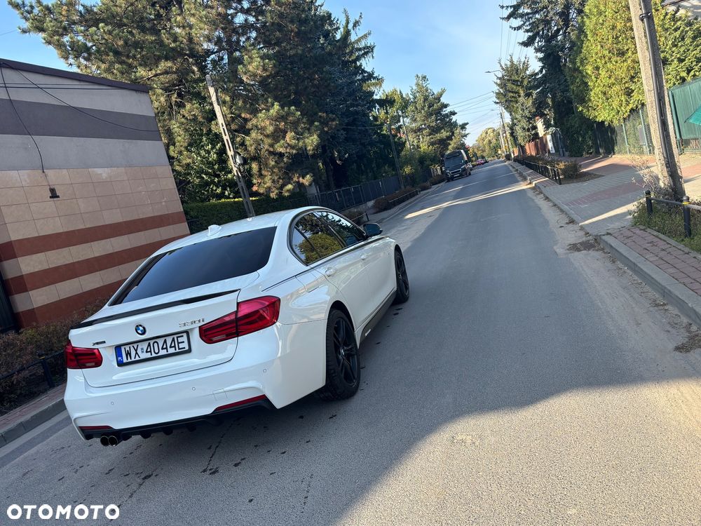BMW Seria 3 330i xDrive M Sport Shadow sport - 5