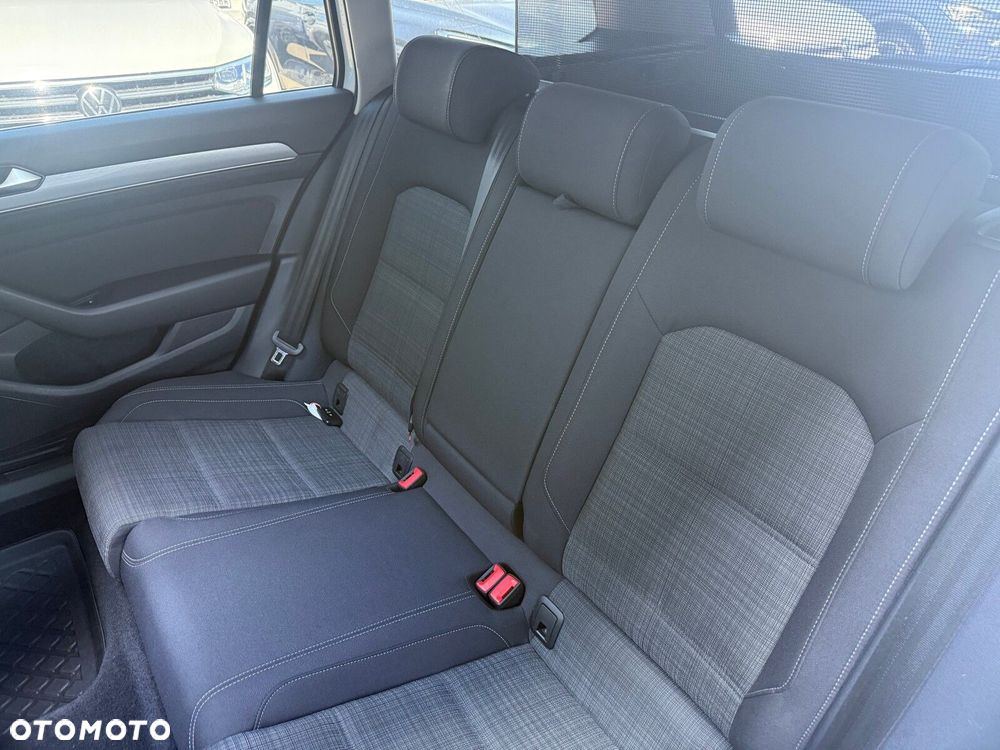 Volkswagen Passat Variant - 15
