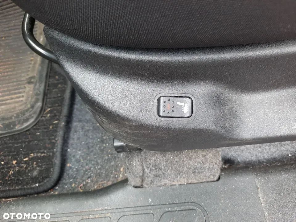 Fiat Doblo II 2 Fotel kierowcy pasażera Fotele 2 rząd Fotele grzane tapicerka boczki drzwi  EUROPA ŁADNE - 6