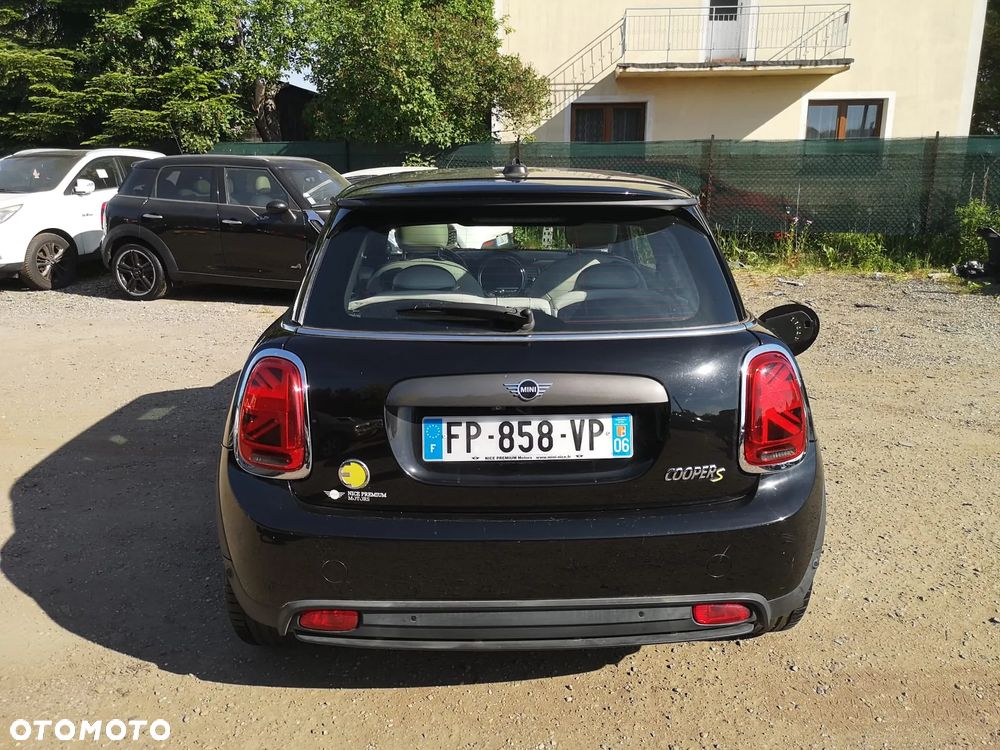 MINI Cooper SE - 11