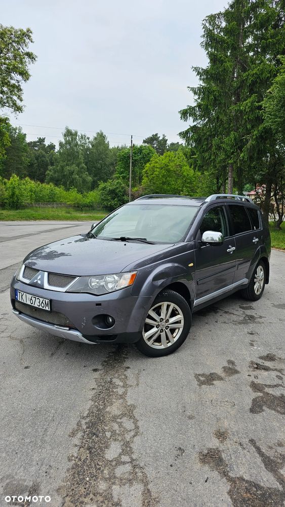 Mitsubishi Outlander 2.0 DID Instyle NAVI - 4