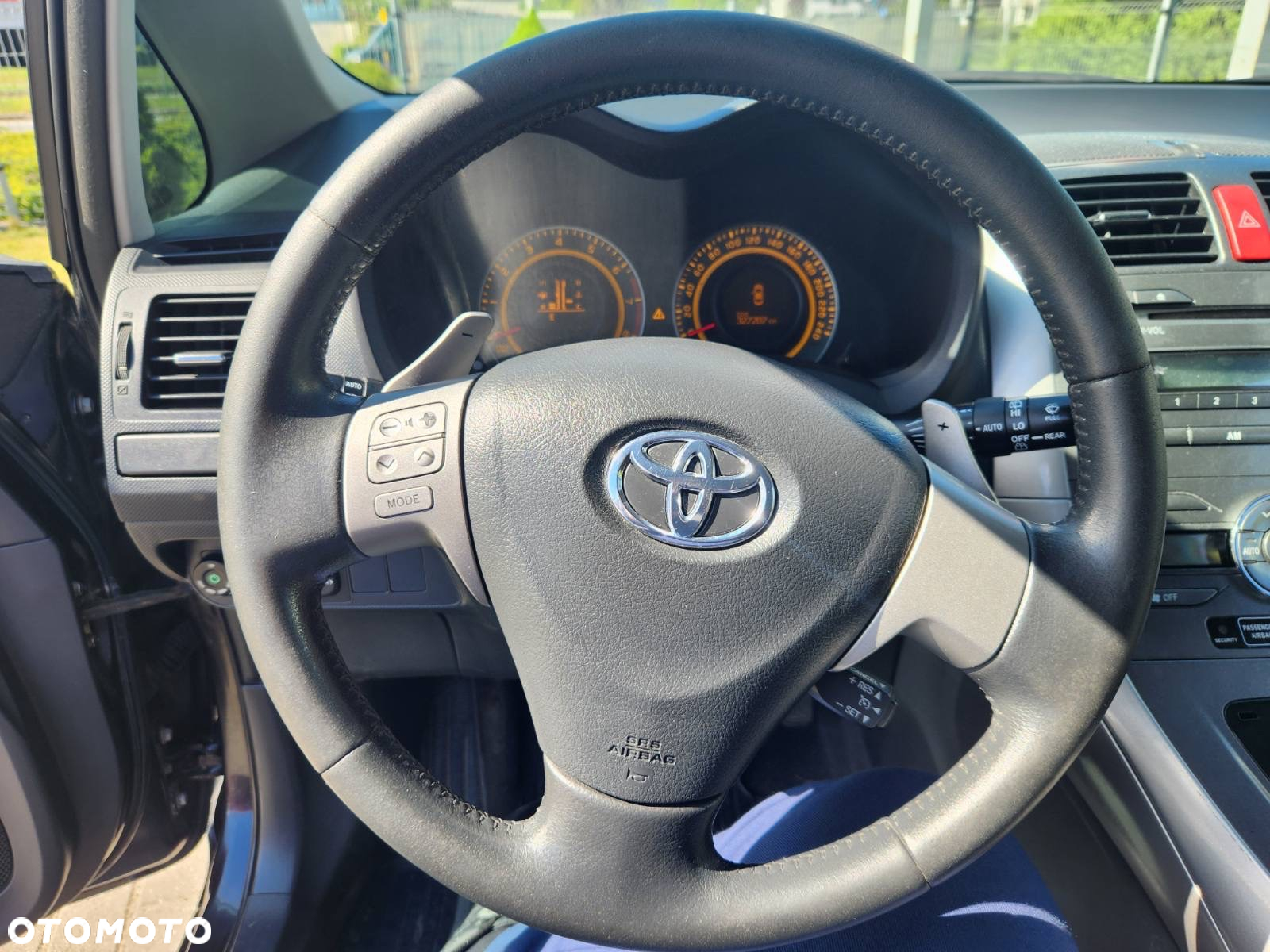 Toyota Auris - 12