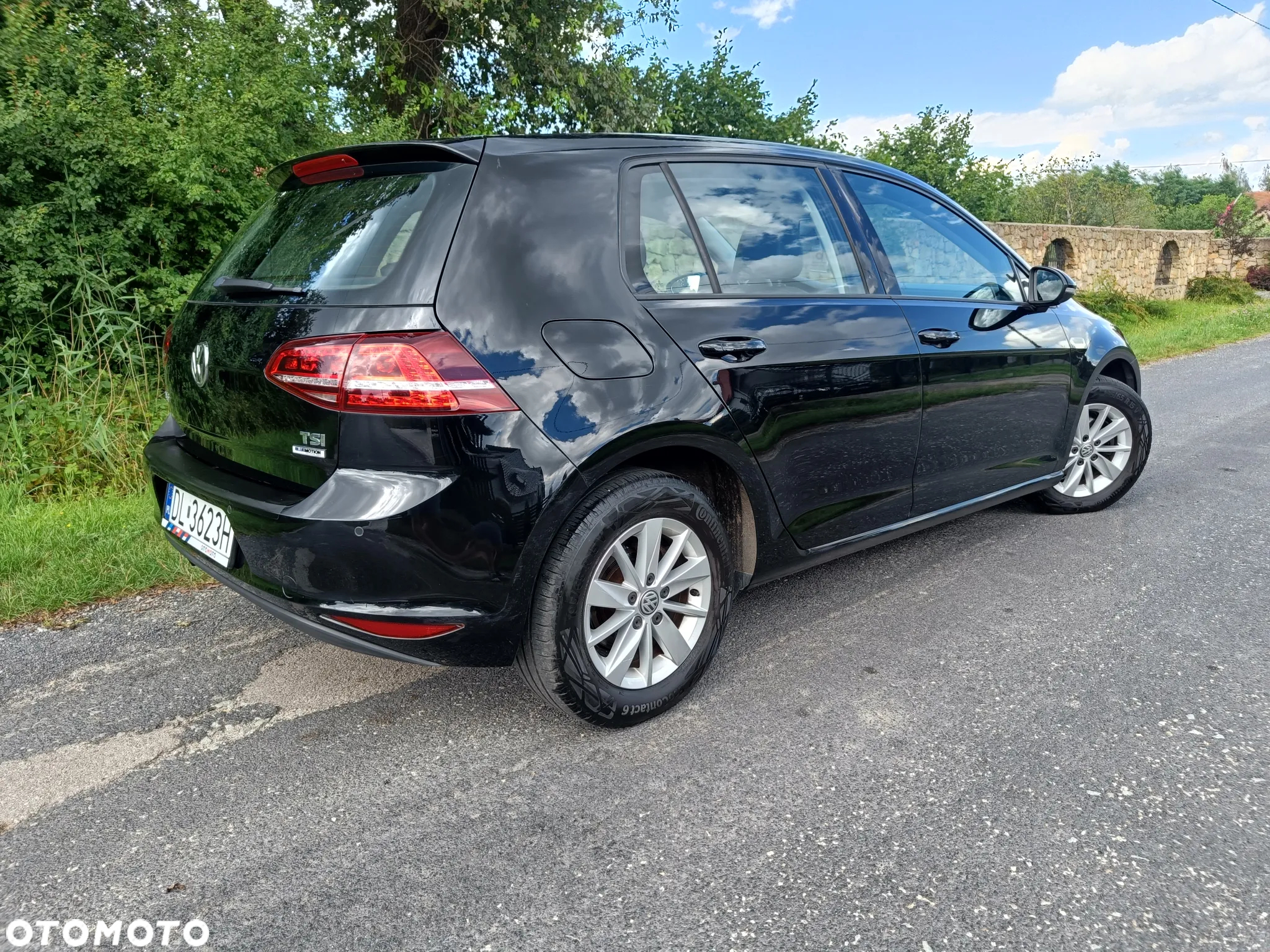 Volkswagen Golf - 2