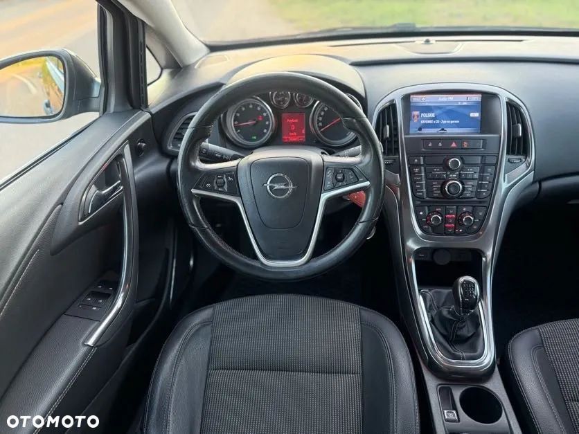 Opel Astra IV 1.6 T Cosmo - 14