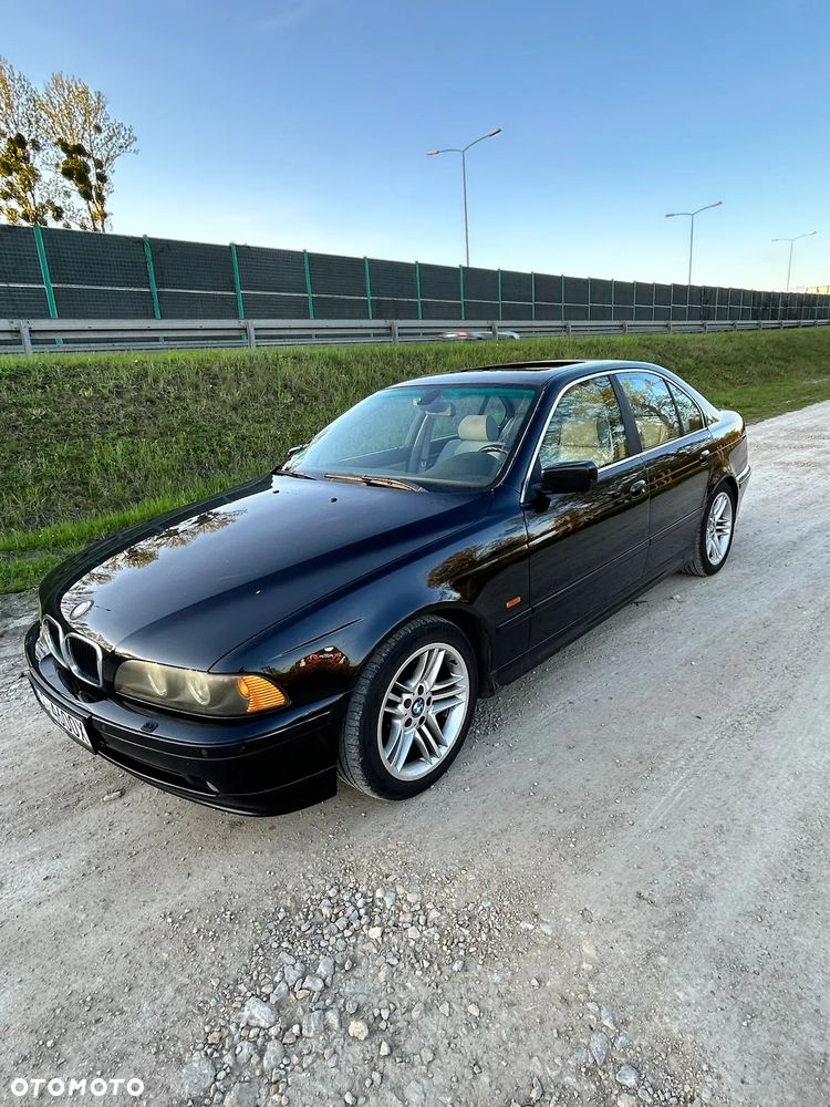 BMW Seria 5 525i - 2