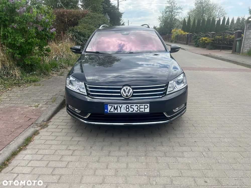 Volkswagen Passat 2.0 TDI BlueMotion Technology Exclusive - 3