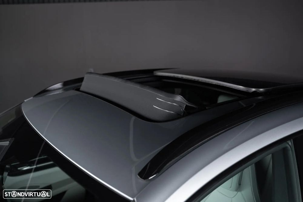 Porsche Macan Electric - 14