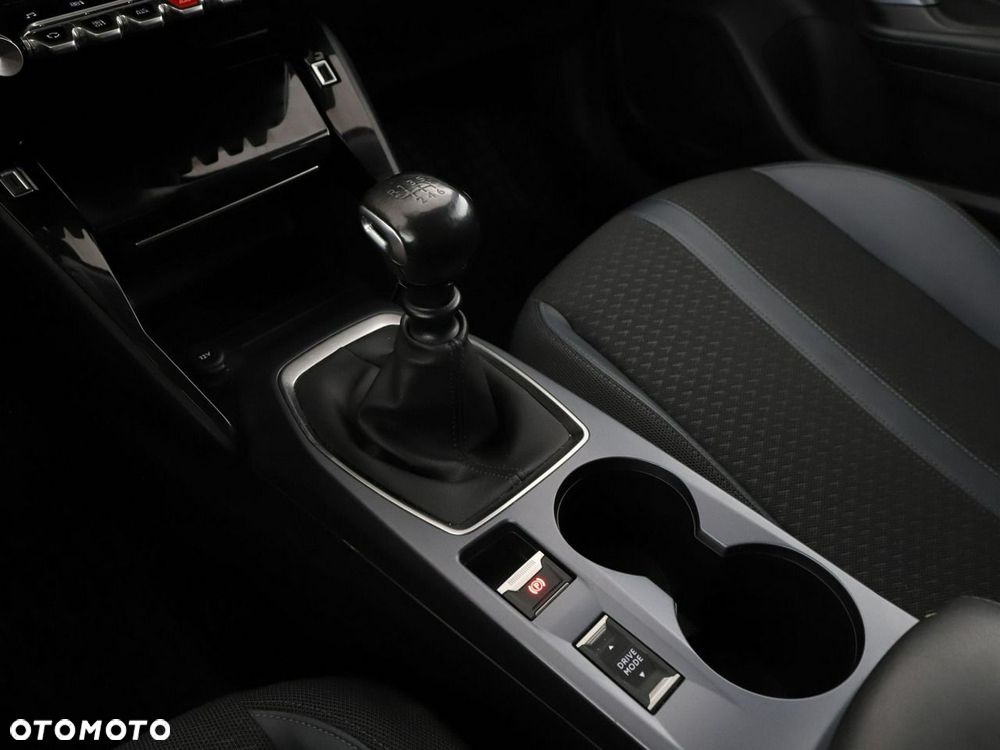 Peugeot 2008 PureTech 130 Allure - 30