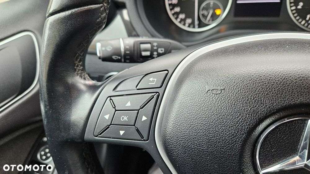 Mercedes-Benz Klasa B 180 BlueEFFICIENCY Edition Style - 24