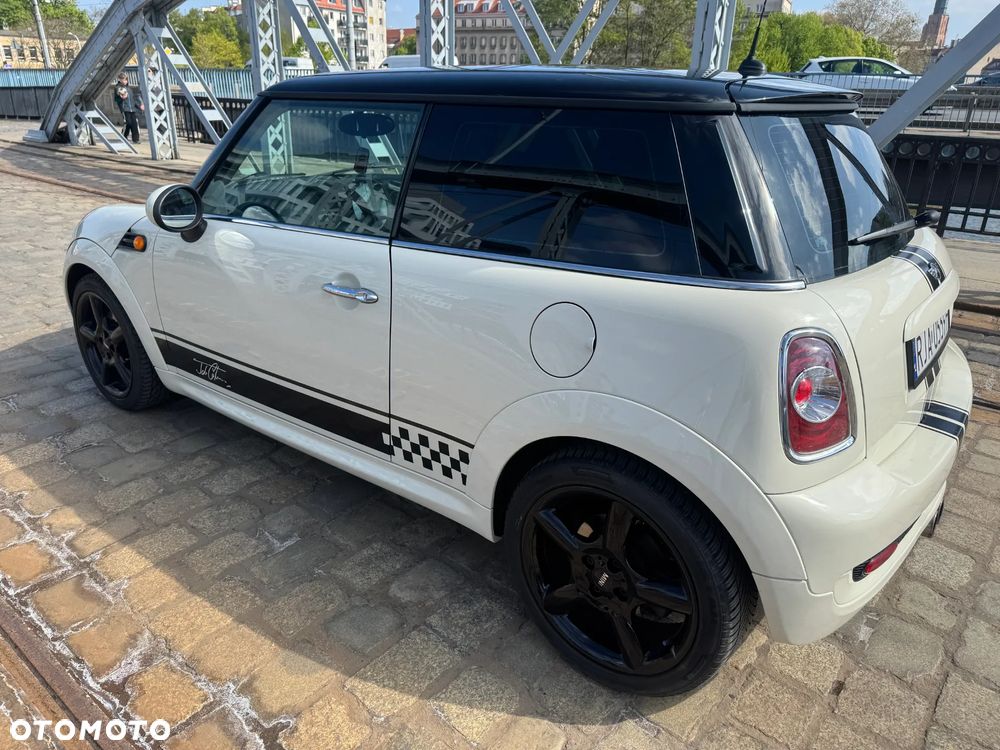 MINI ONE - 6