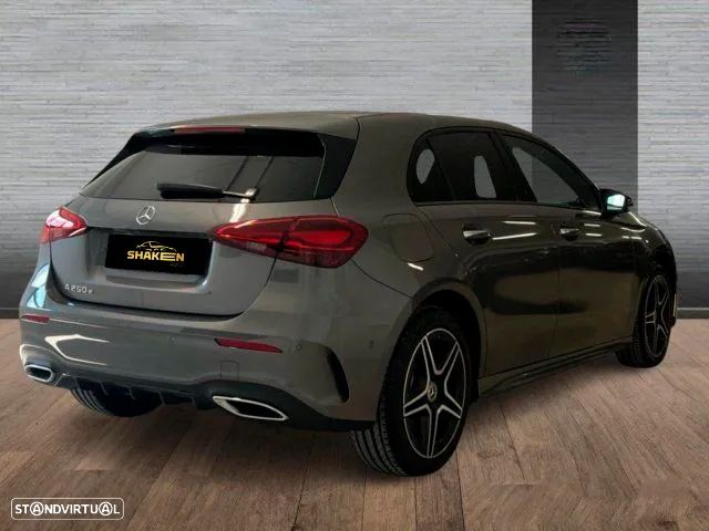 Mercedes-Benz A 250 e AMG Line - 5