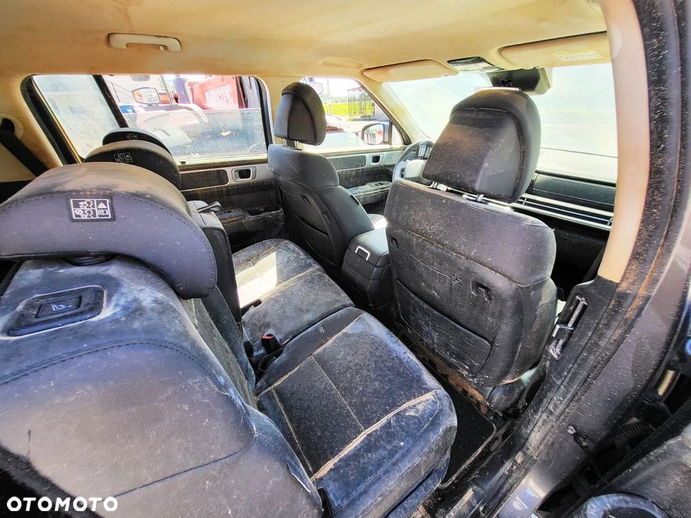 Hyundai Santa Fe 1.6 HEV 2WD SEVEN Signature - 8