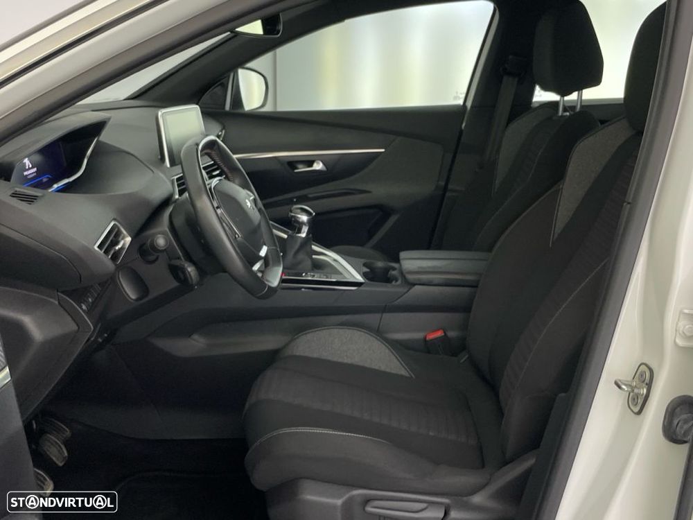 Peugeot 5008 1.2 PureTech Active Pack - 11