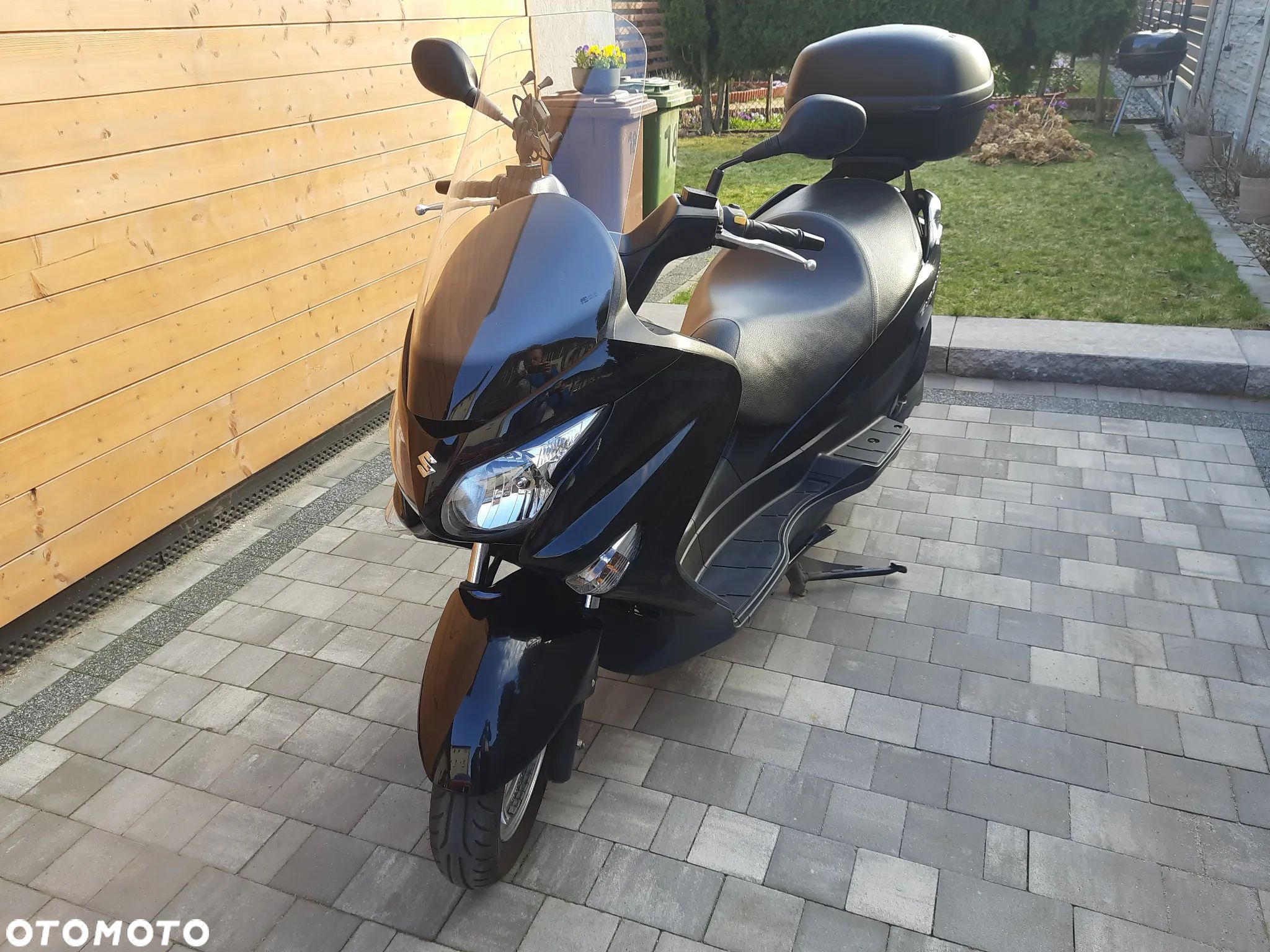 Suzuki Burgman - 1