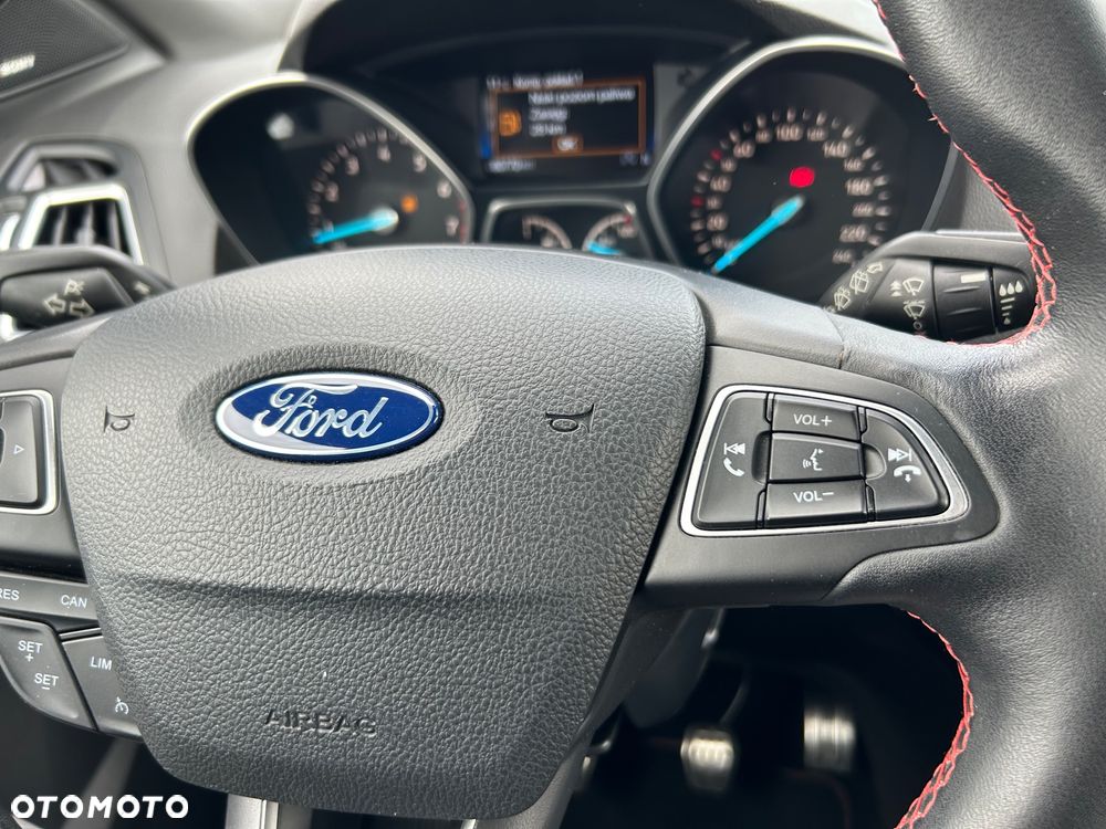 Ford Kuga 1.5 EcoBoost 2x4 ST-Line - 30