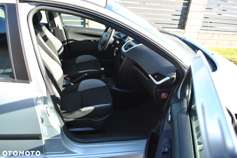 Peugeot 207 75 Tendance - 24