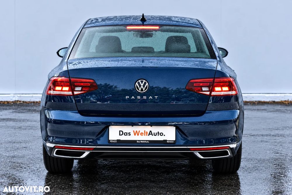 Volkswagen Passat 2.0 TDI DSG Comfortline - 11