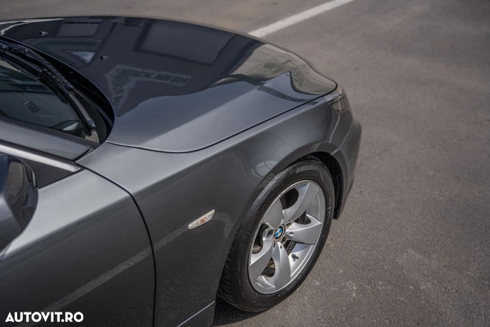 BMW Seria 5 523i - 5