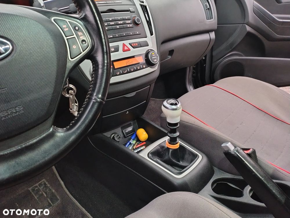 Kia Ceed 1.6 Crdi Comfort - 23