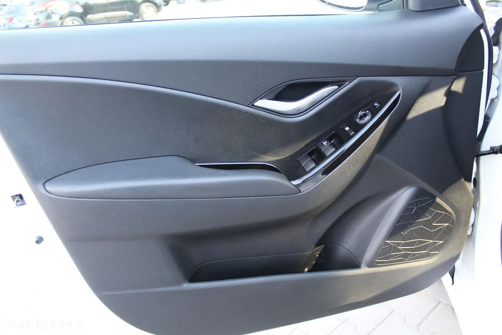 Hyundai ix20 1.6 blue YES Gold - 12