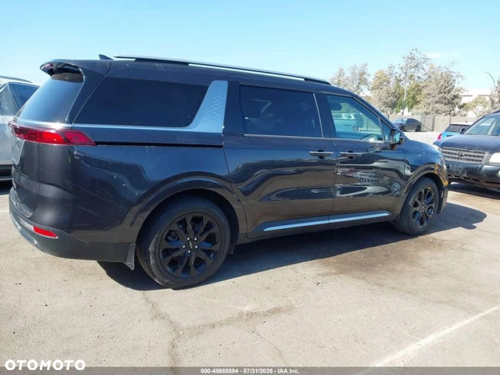 Kia Carnival - 6