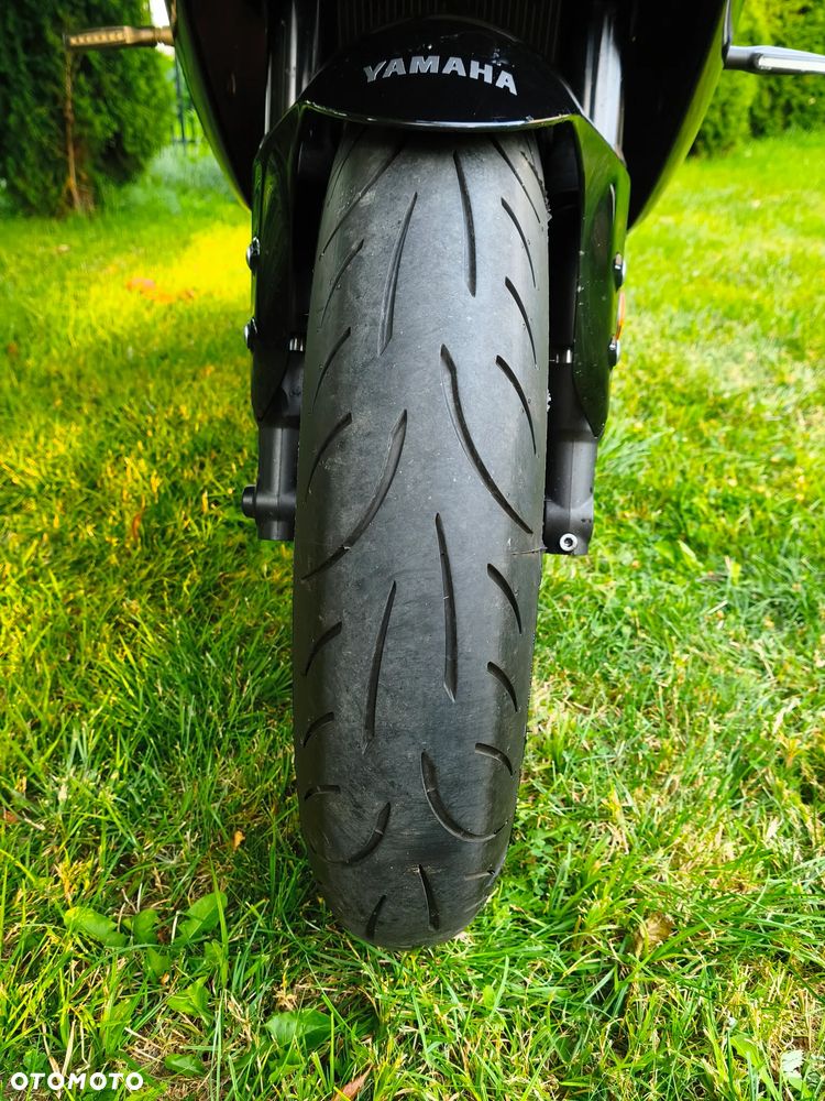 Yamaha R7 - 18
