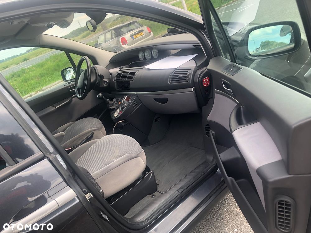 Citroën C8 2.0 16V Style - 16