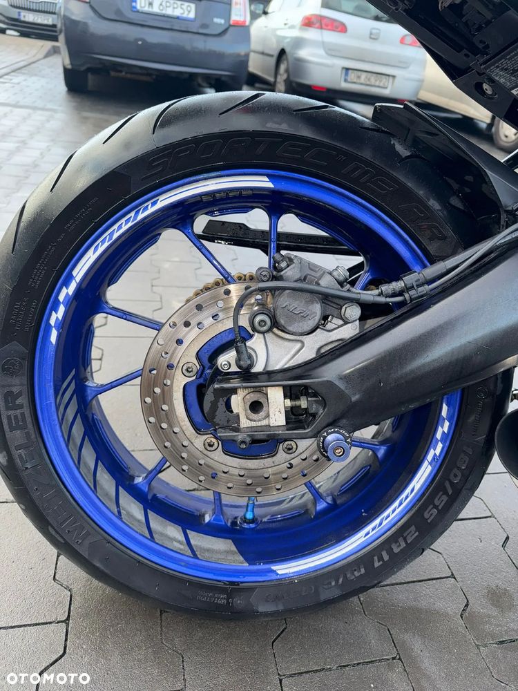 Yamaha MT - 8