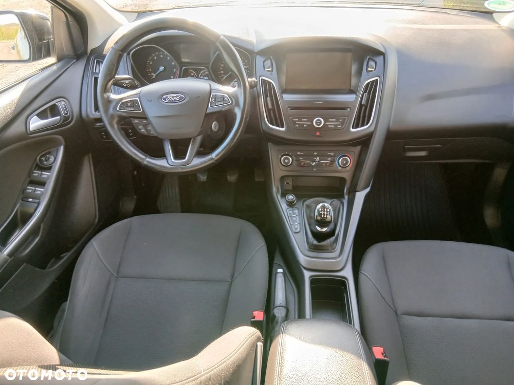 Ford Focus 1.0 EcoBoost STart-Stopp-System TITANIUM - 9