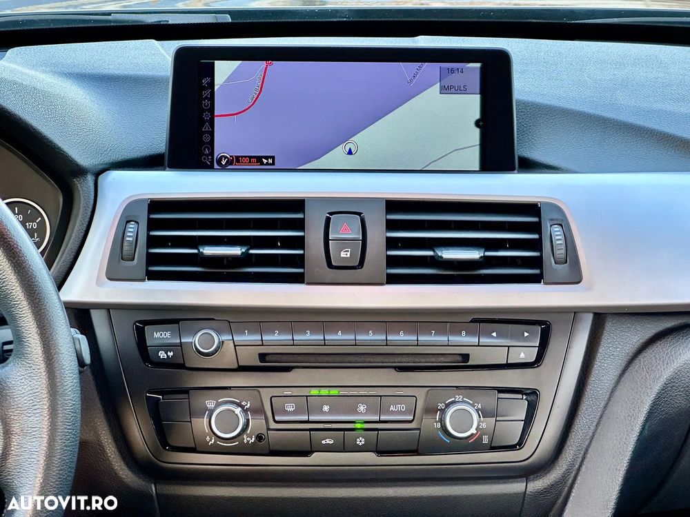 BMW Seria 3 320i Aut. - 12