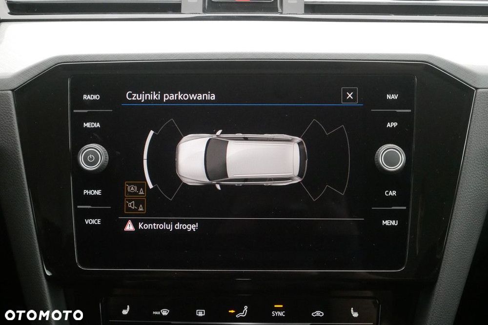 Volkswagen Passat Variant 2.0 TSI Business DSG - 19