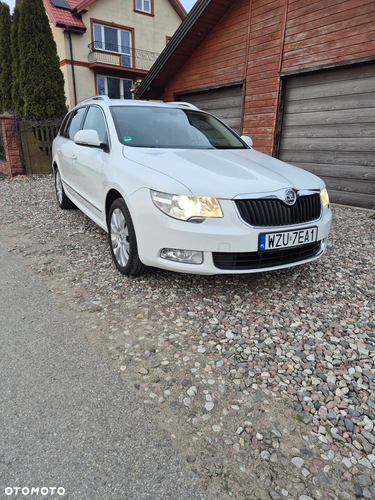 Skoda Superb 2.0 TDI Elegance DSG - 8