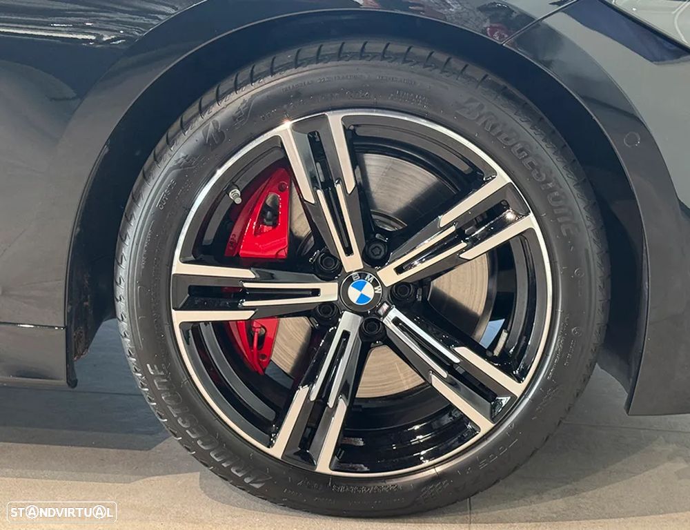 BMW 320 d Touring Pack Desportivo M Auto - 20