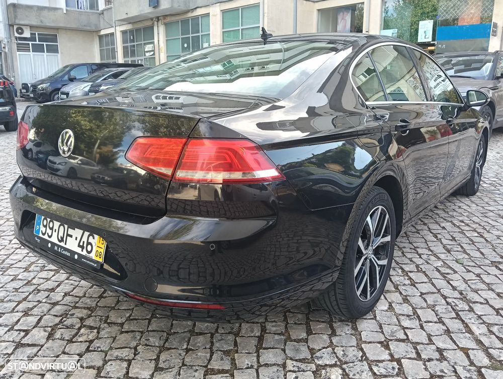 Volkswagen Passat 2.0 TDI Highline DSG — fotografia 28