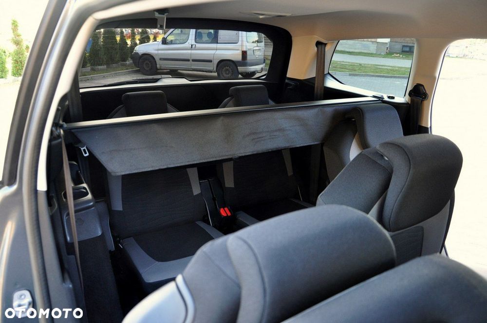 Citroën C4 Picasso e-HDi 115 Exclusive - 22