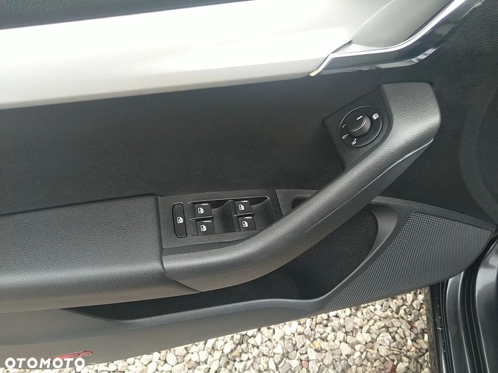 Skoda Octavia 2.0 TDI Edition DSG - 16