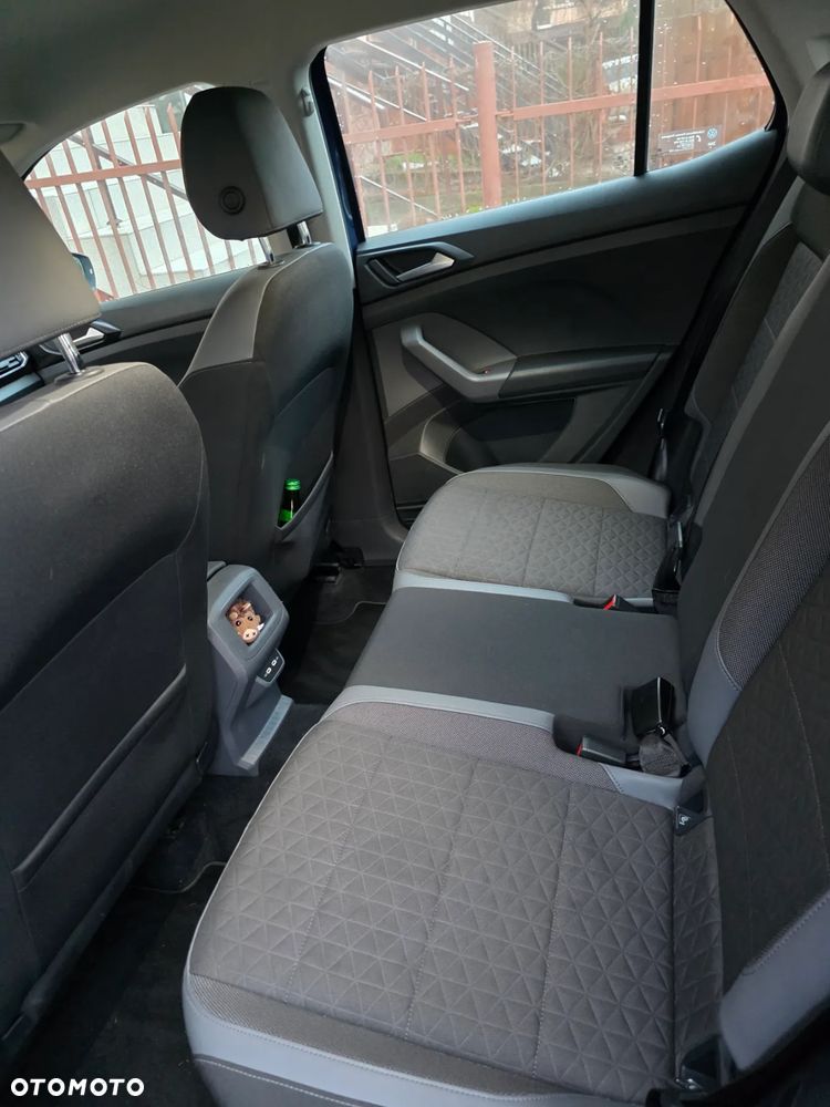 Volkswagen T-Cross - 13