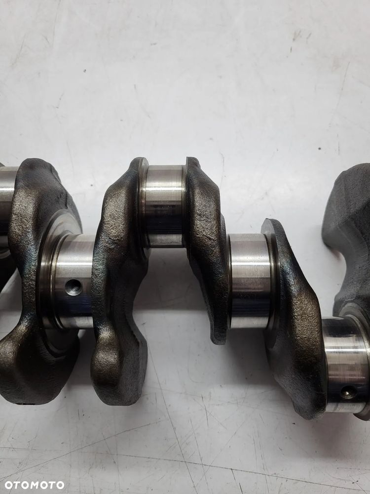 BMW E81 E87 E90 E60 F10 N47 N47D20C WAŁ KORBOWY 6738513 - 5