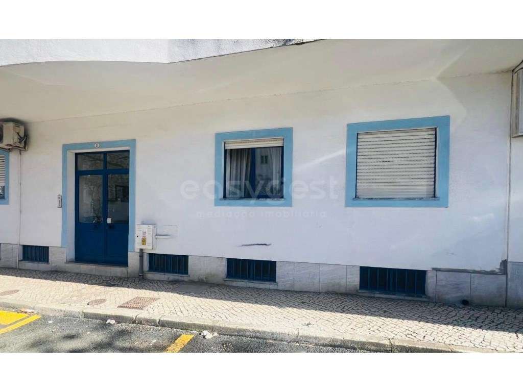 Apartamento T3 em rés-do-chão em zona residencial de Beja - Grande imagem: 2/21