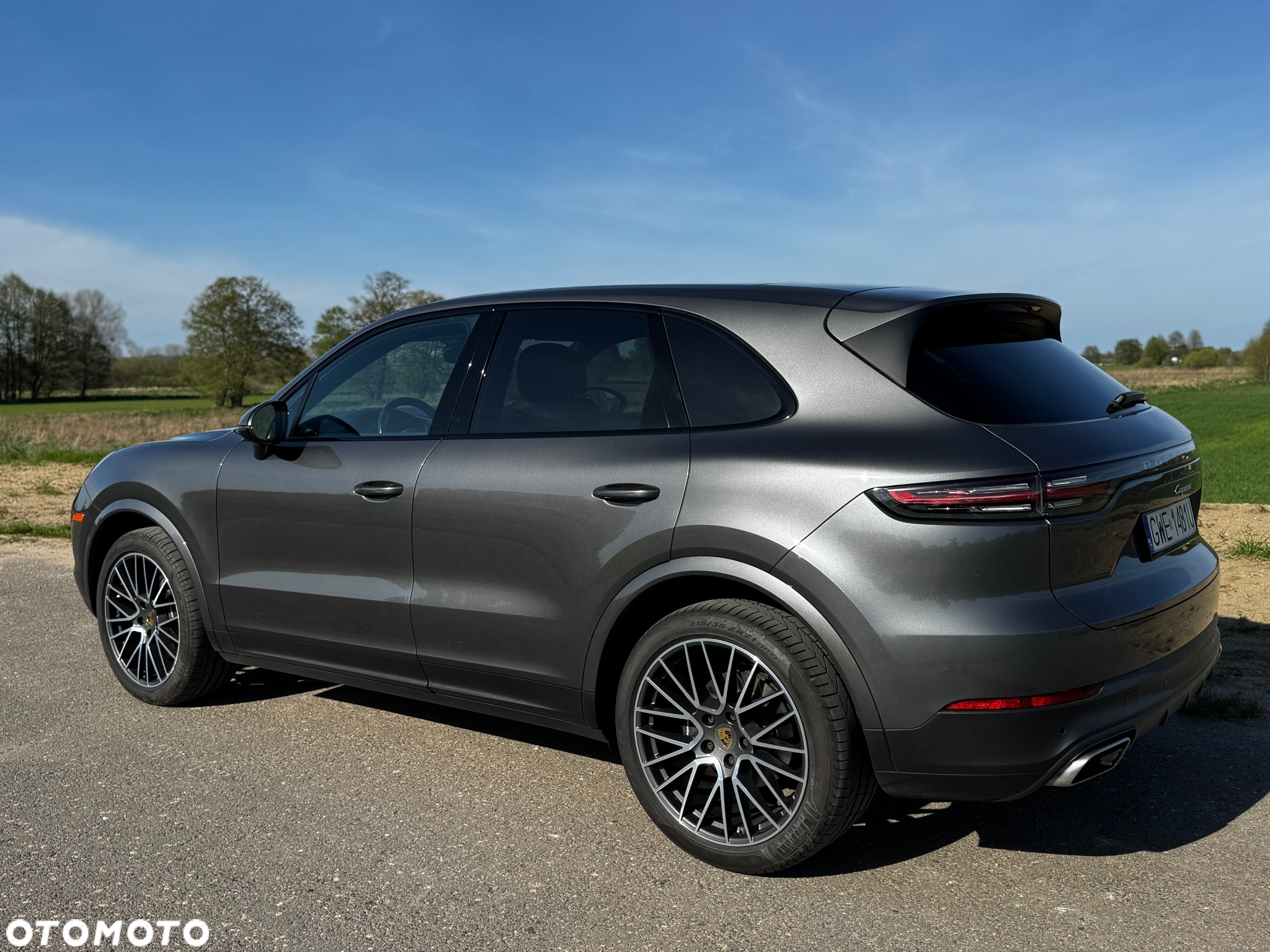 Porsche Cayenne Standard - 9
