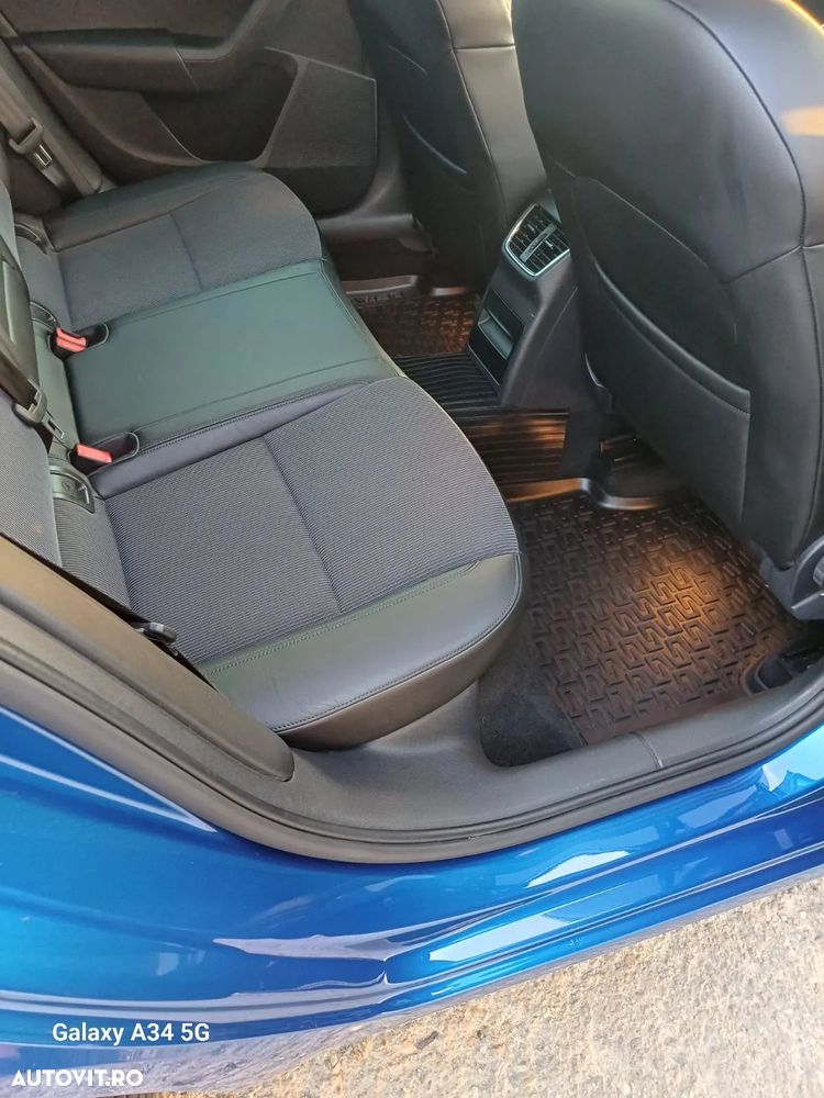 Skoda Octavia Combi Diesel 1.6 TDI Style - 10