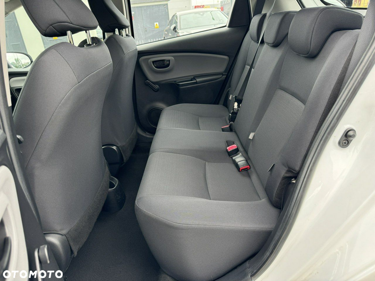 Toyota Yaris - 25