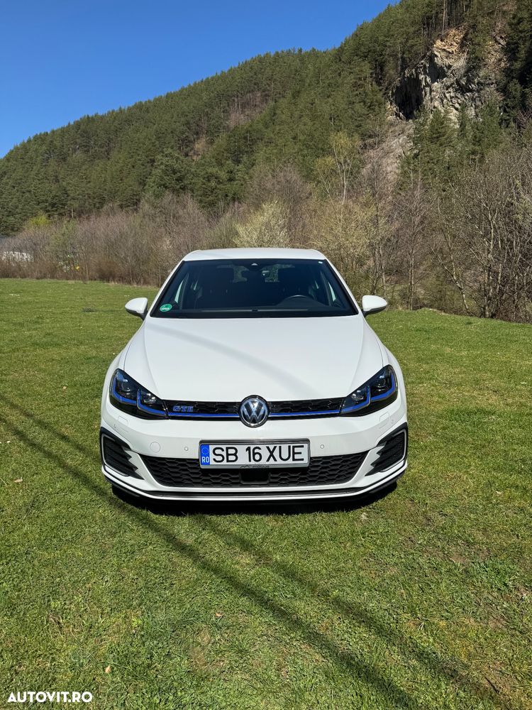 Volkswagen Golf 1.4 GTE Plug-In-Hybrid DSG - 1