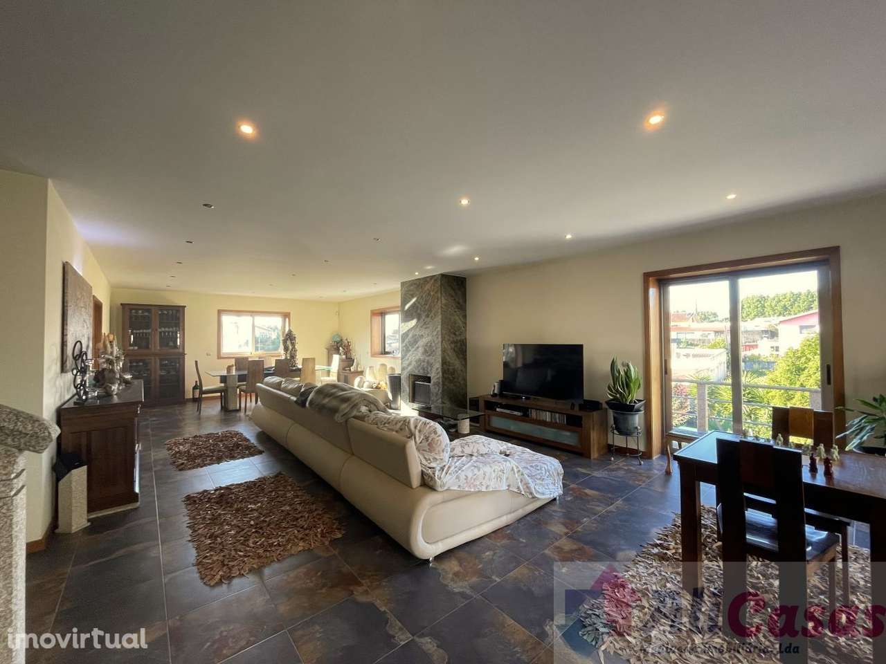 Fantástica Vivenda C/ - Grande imagem: 3/59