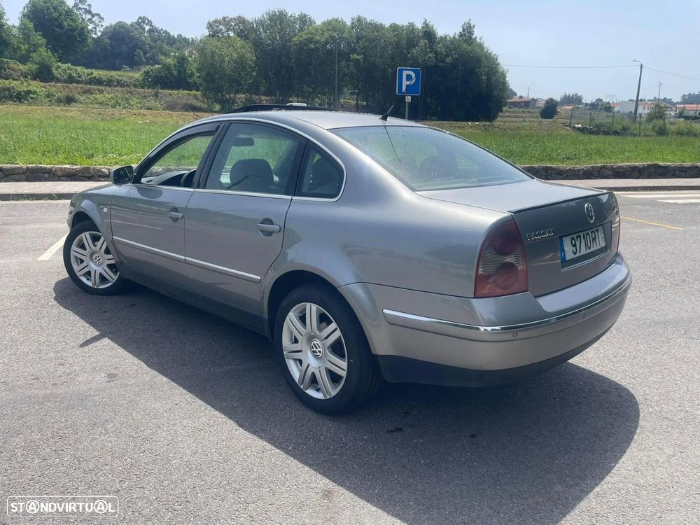 VW Passat - 10